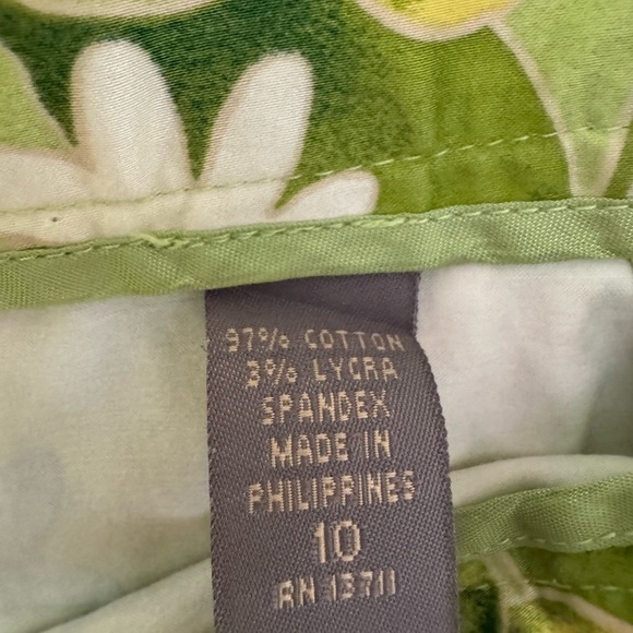 Kate Hill Green Floral Crop Pants, Size 10 - Picture 11 of 11